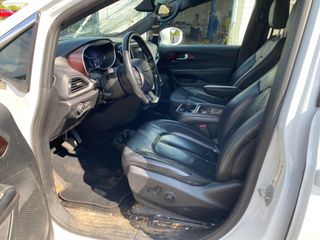 2020 Chrysler Pacifica 35th Anniversary Touring L - Interior Front Seat Image